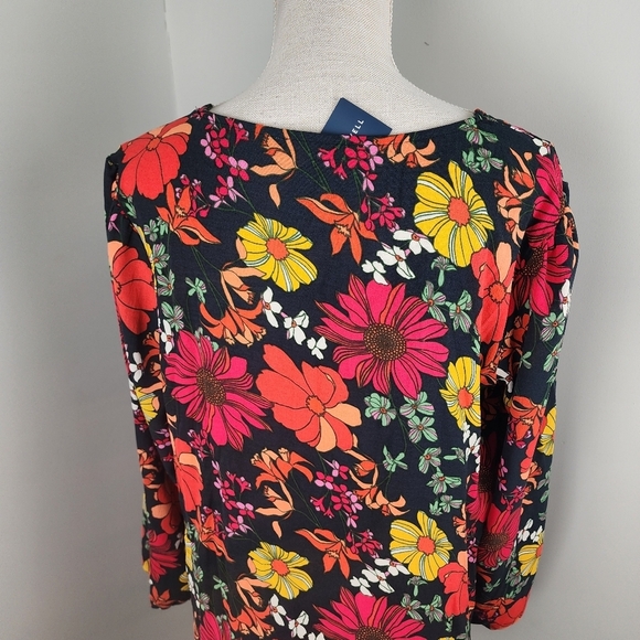 Michelle McDowell Jamie Vintage Petals Floral V Neck NWT Top Size Medium - Picture 5 of 10